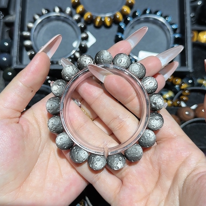 水***i黑曜岩未镶嵌手链