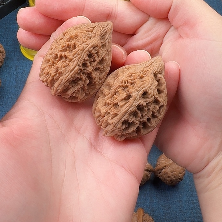 文玩核桃把件全品大沽石