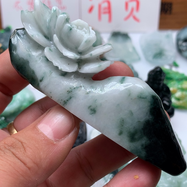 翡翠颈饰未镶嵌保真天然A货翡翠