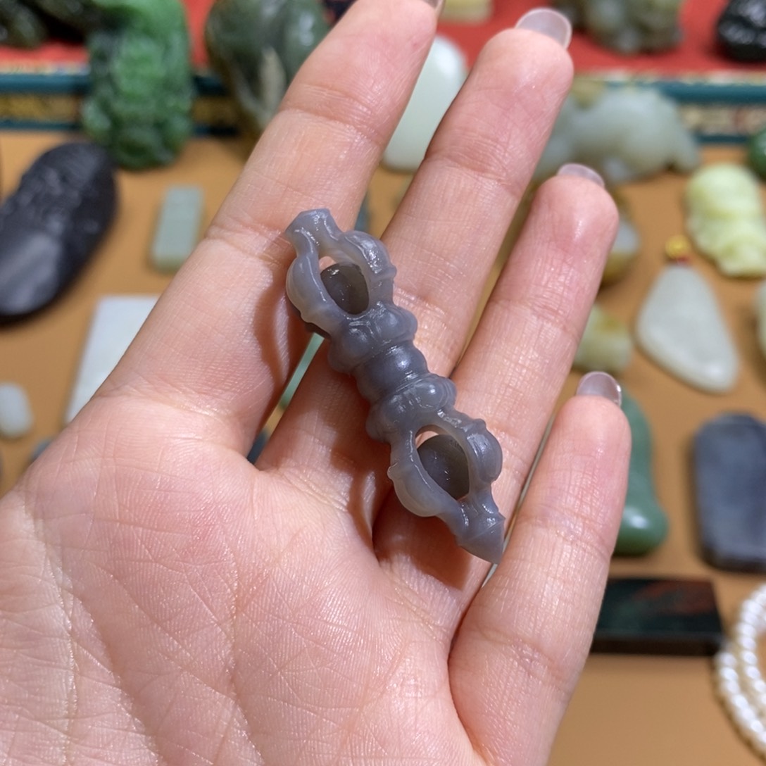 和田玉颈饰未镶嵌定制