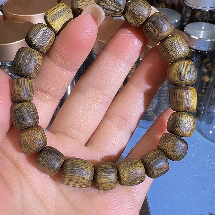 沉香沉香碎屑九九沉树心油单圈1.013