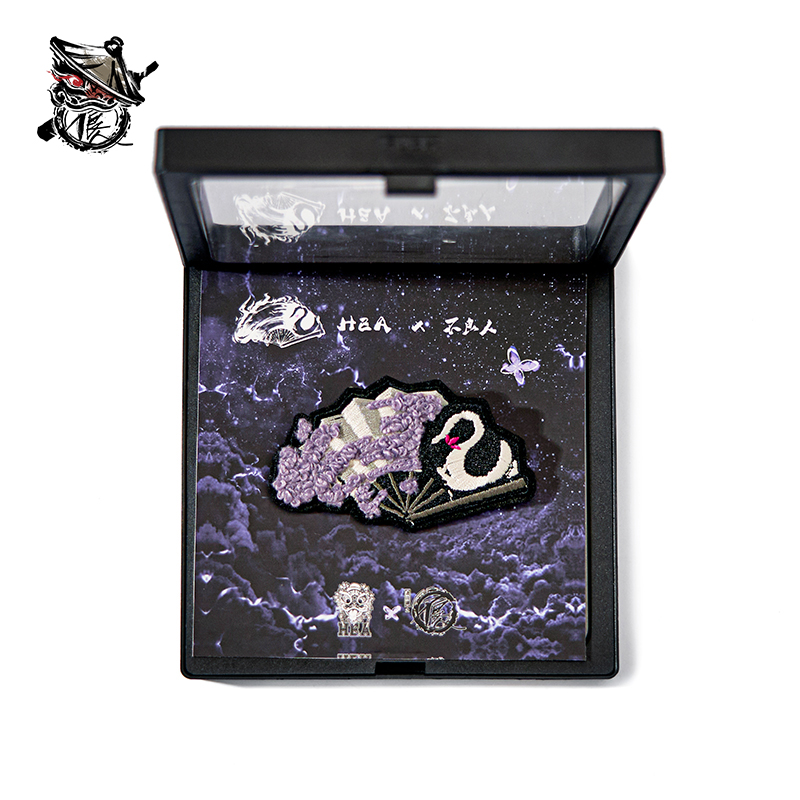 HEA x 不良人联名款绣花胸针古风扇形设计款简约百搭日常