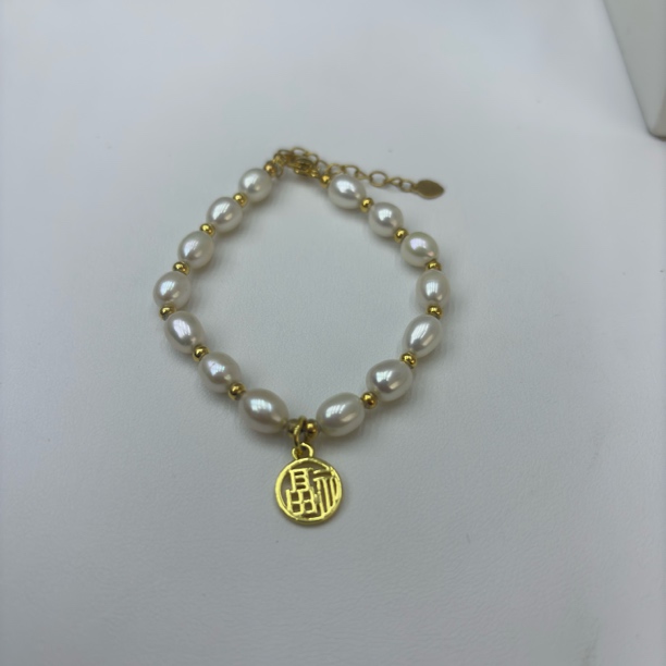 147-小福牌珍珠手链