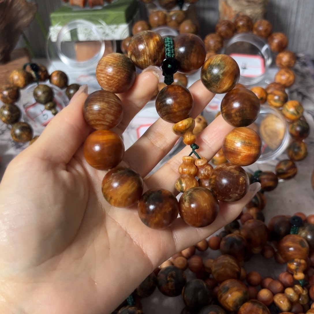 惊***寒松木木雕款2.0手串