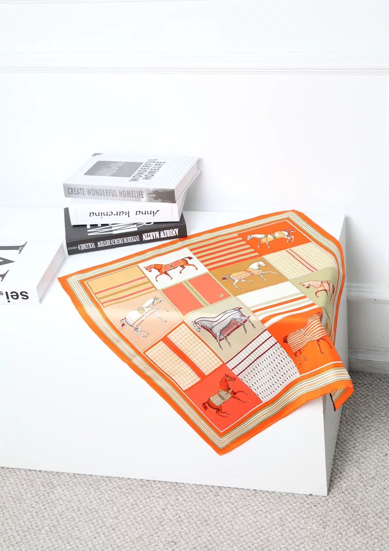 桑蚕丝【随机】经典花型方巾丝巾披肩（福袋）