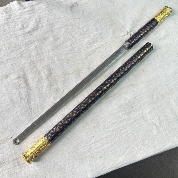 1071 龙泉昊天宝剑高猛钢尺26寸未开刃