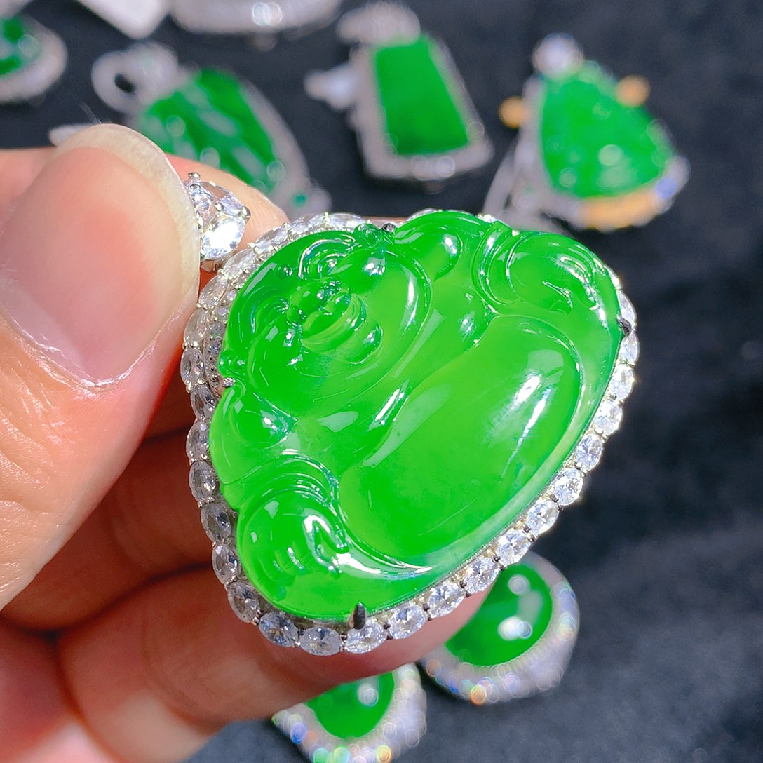 翡翠颈饰银S925镶嵌吊坠