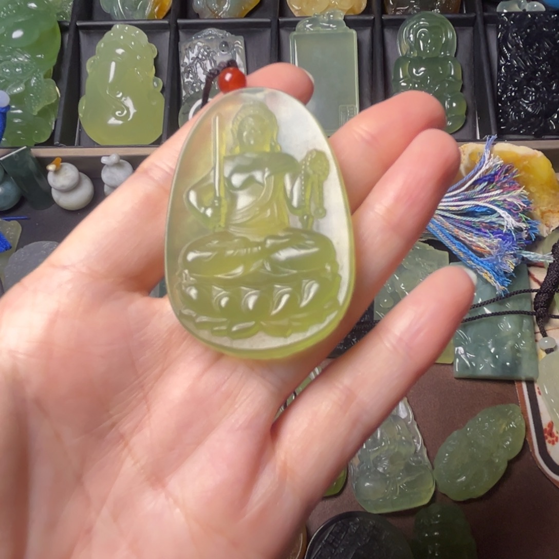 蛇纹石玉未镶嵌吊坠(不含链)