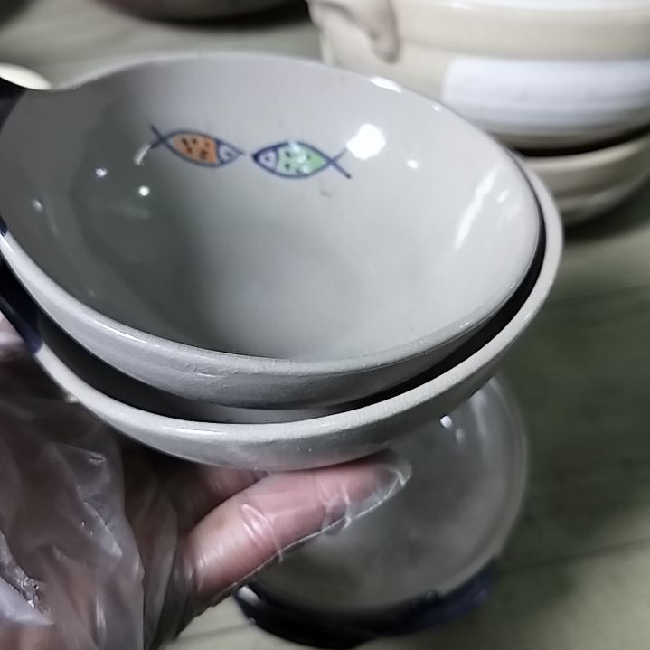 盘瓷片陶瓷杯盘壶碗都有