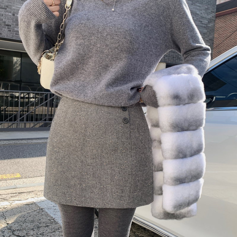 “羊毛裙”50羊毛人字纹高质短半裙 一周全勤高穿搭率！