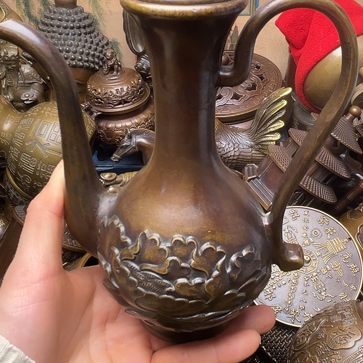 铜器摆件老王直播间