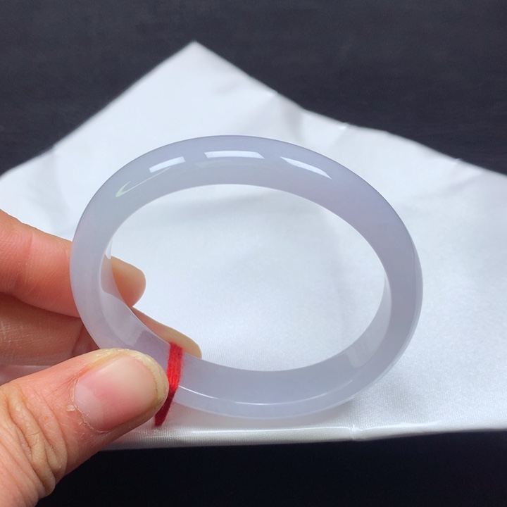 翡翠手镯（贵妃镯）未镶嵌52圈