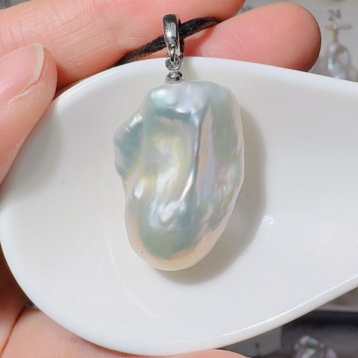 颈饰未镶嵌淡水珍珠