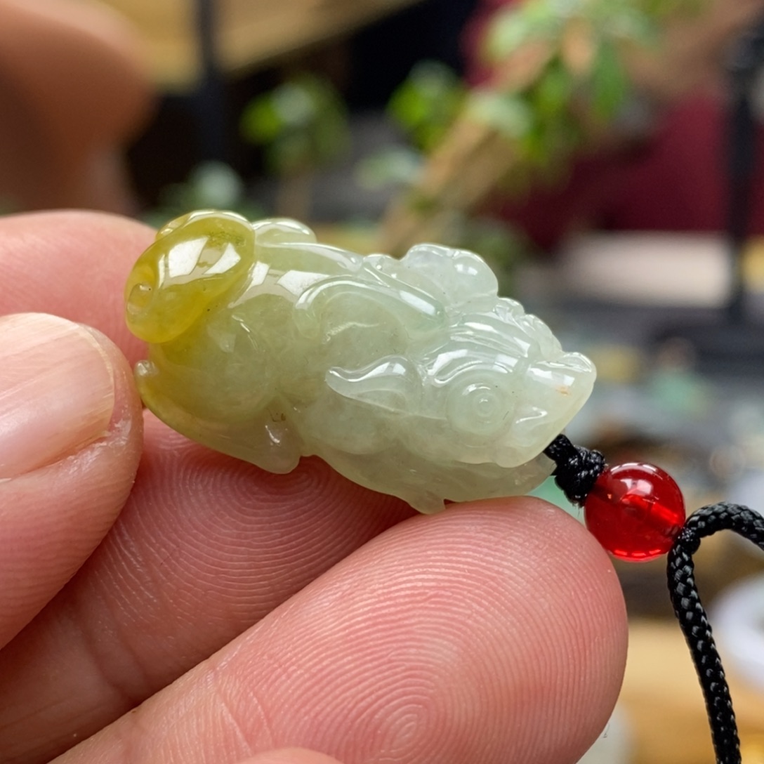 翡翠颈饰未镶嵌挂件
