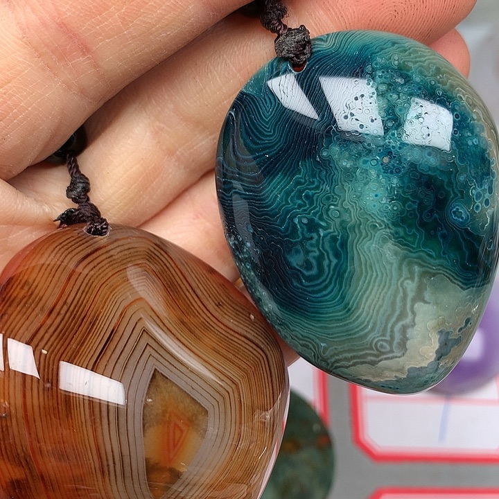 M***h玛瑙/玉髓未镶嵌颈饰