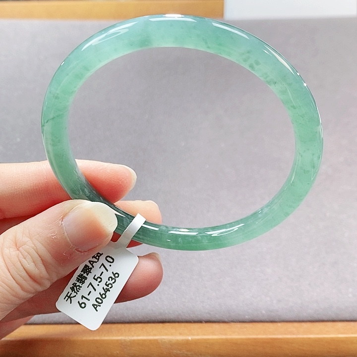 【闪购商品】翡翠手镯（圆镯）未镶嵌