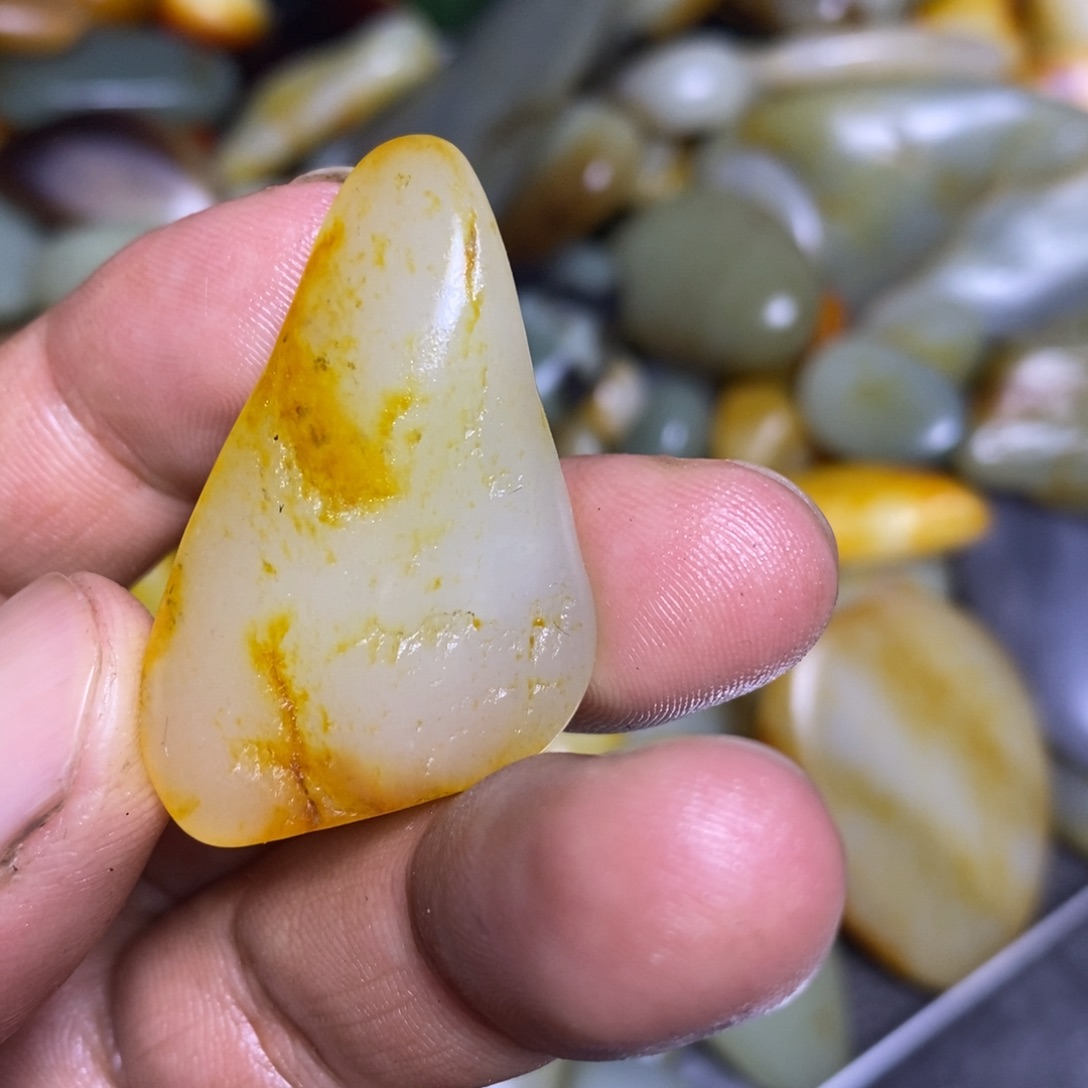 和田玉（糖玉）未镶嵌挂件