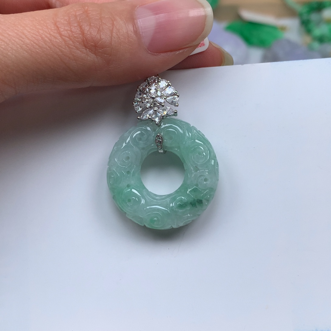 吊坠(不含链)未镶嵌翡翠