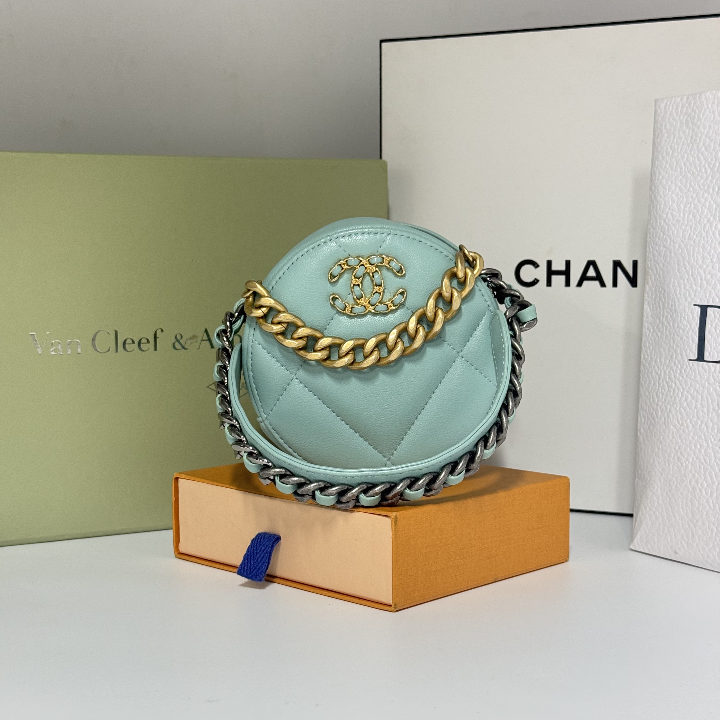 99新 Chanel/香奈儿 19Bag 小圆饼包