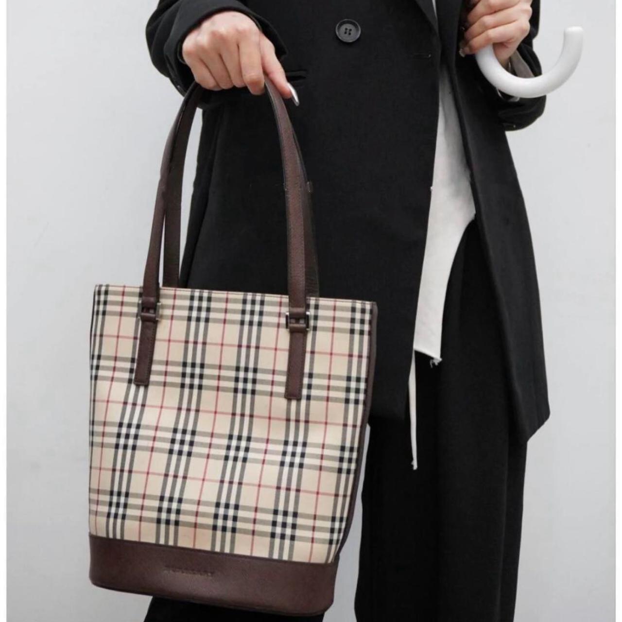 95新 BURBERRY/博柏利 大吉中古/Burberry经典格纹水桶单肩包