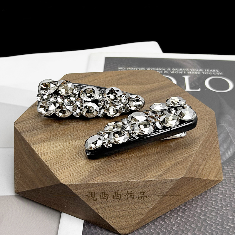 【LXX靓西西】7001 精致三角夹满钻5.6厘米百搭鸭嘴夹一对装