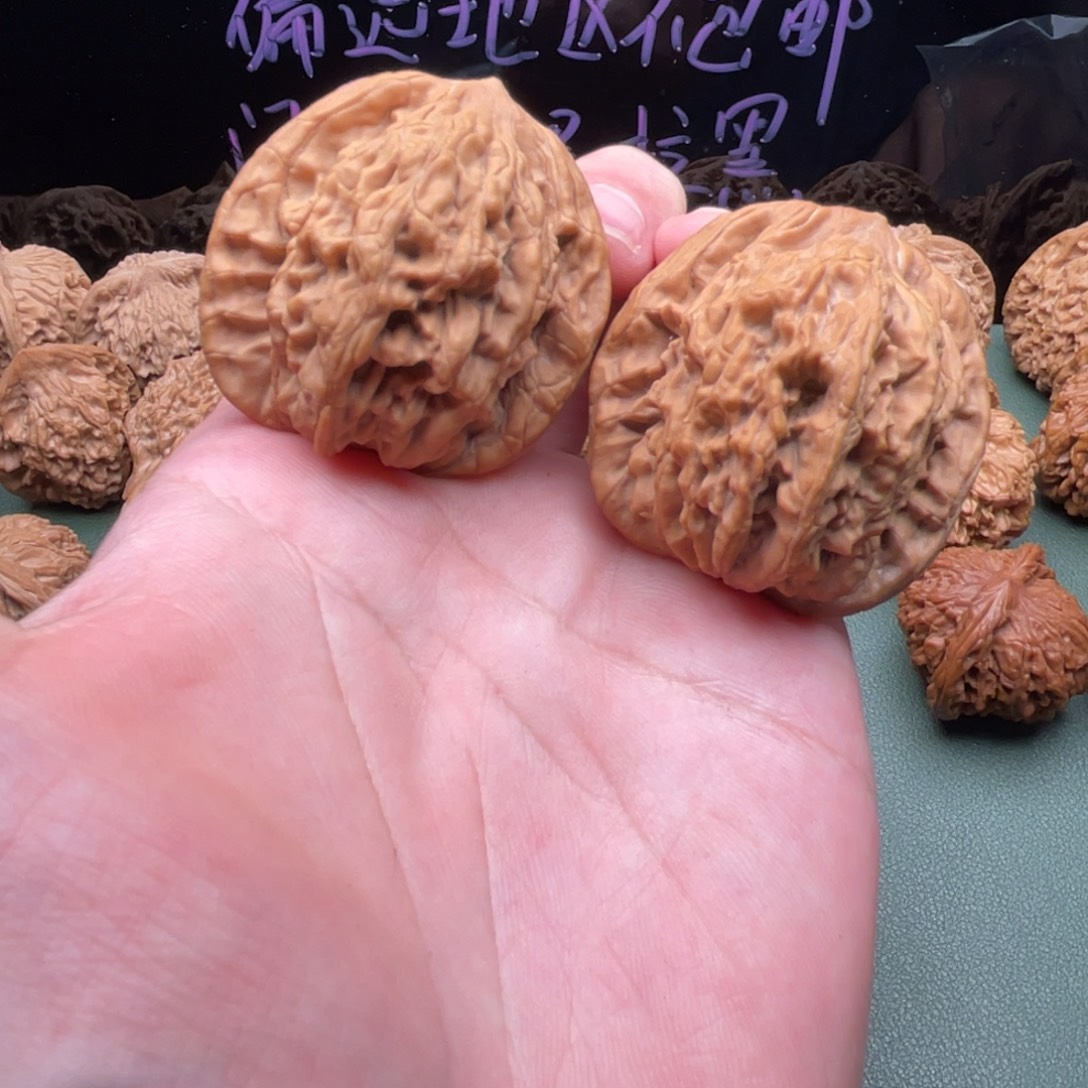 把件核桃43全品无药虎头