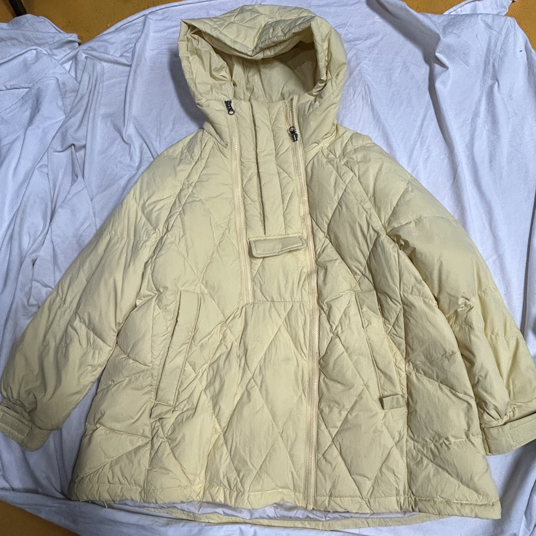 新款短款连帽韩版鸭绒轻薄保暖女款休闲时尚百搭宽松菱形格