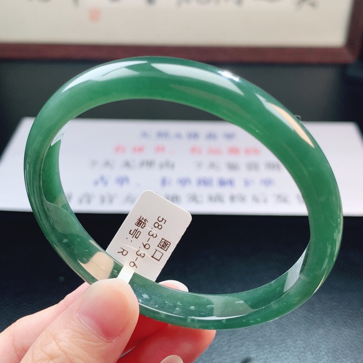 翡翠未镶嵌手镯翡翠手镯26