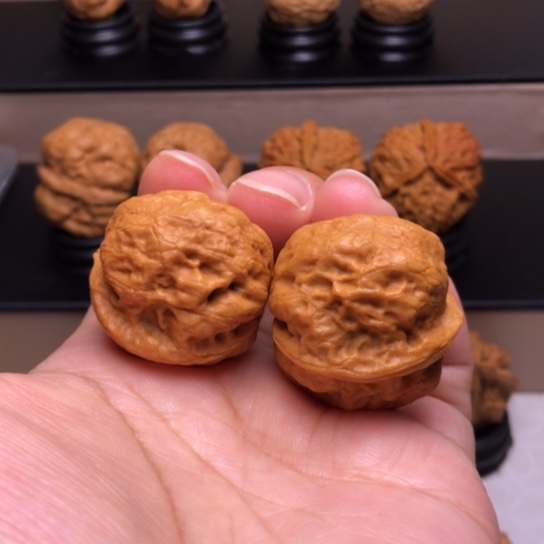 文玩核桃把件玉龙金蟾29