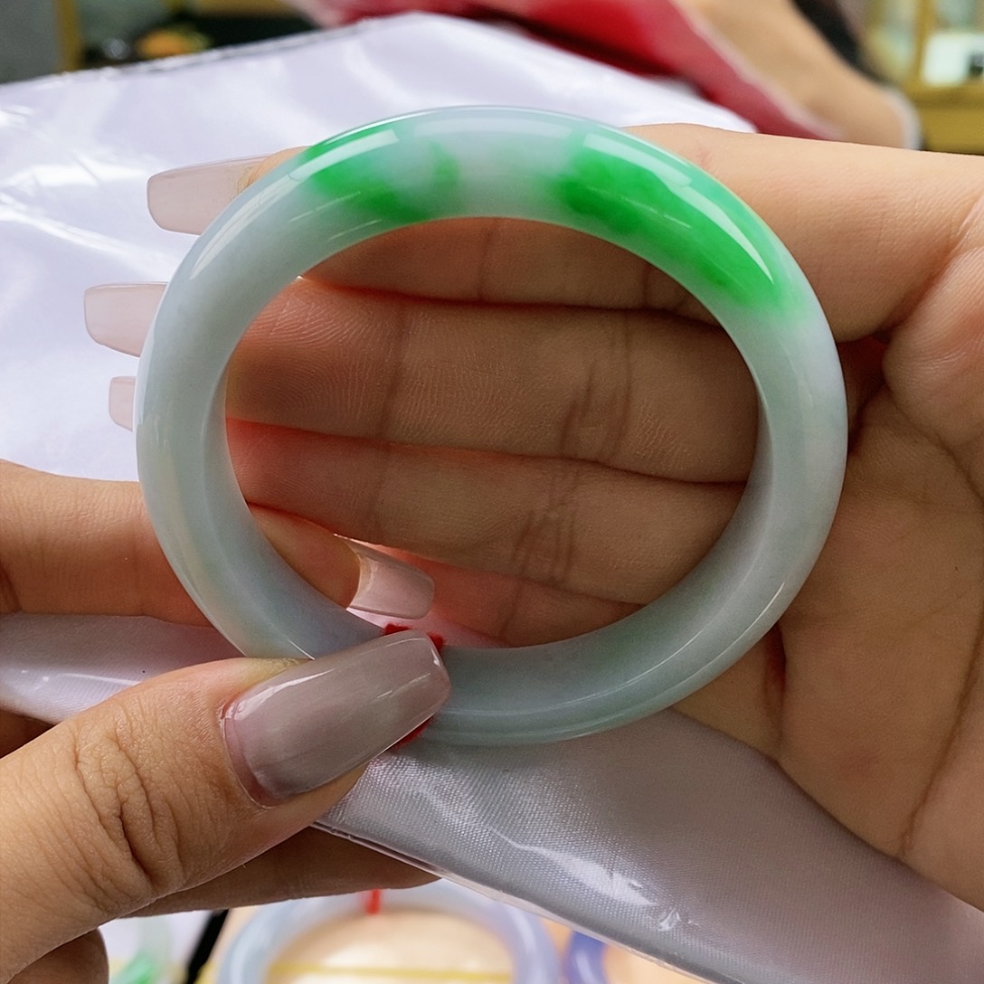 【闪购商品】未镶嵌手镯翡翠