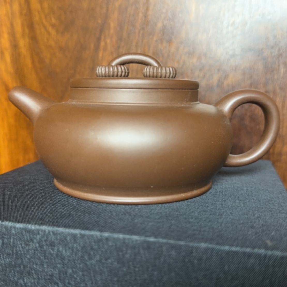 原矿紫泥半手精工双圈紫砂壶