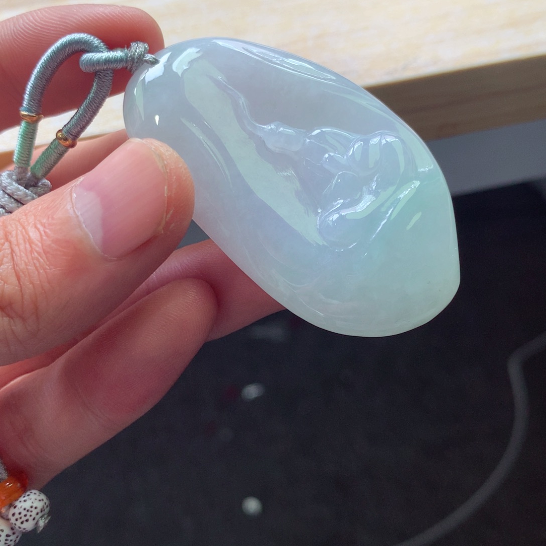 翡翠颈饰未镶嵌吊坠