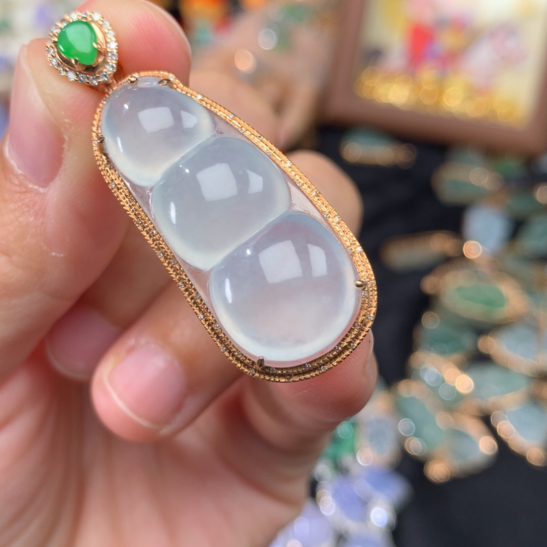 吊坠(不含链)18K金镶嵌翡翠