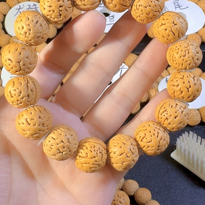 ****.桃核吊坠18盘锦奶豆桃核