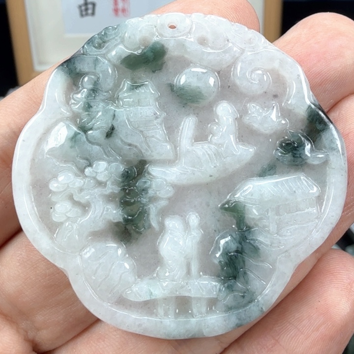 翡翠挂件未镶嵌翡翠