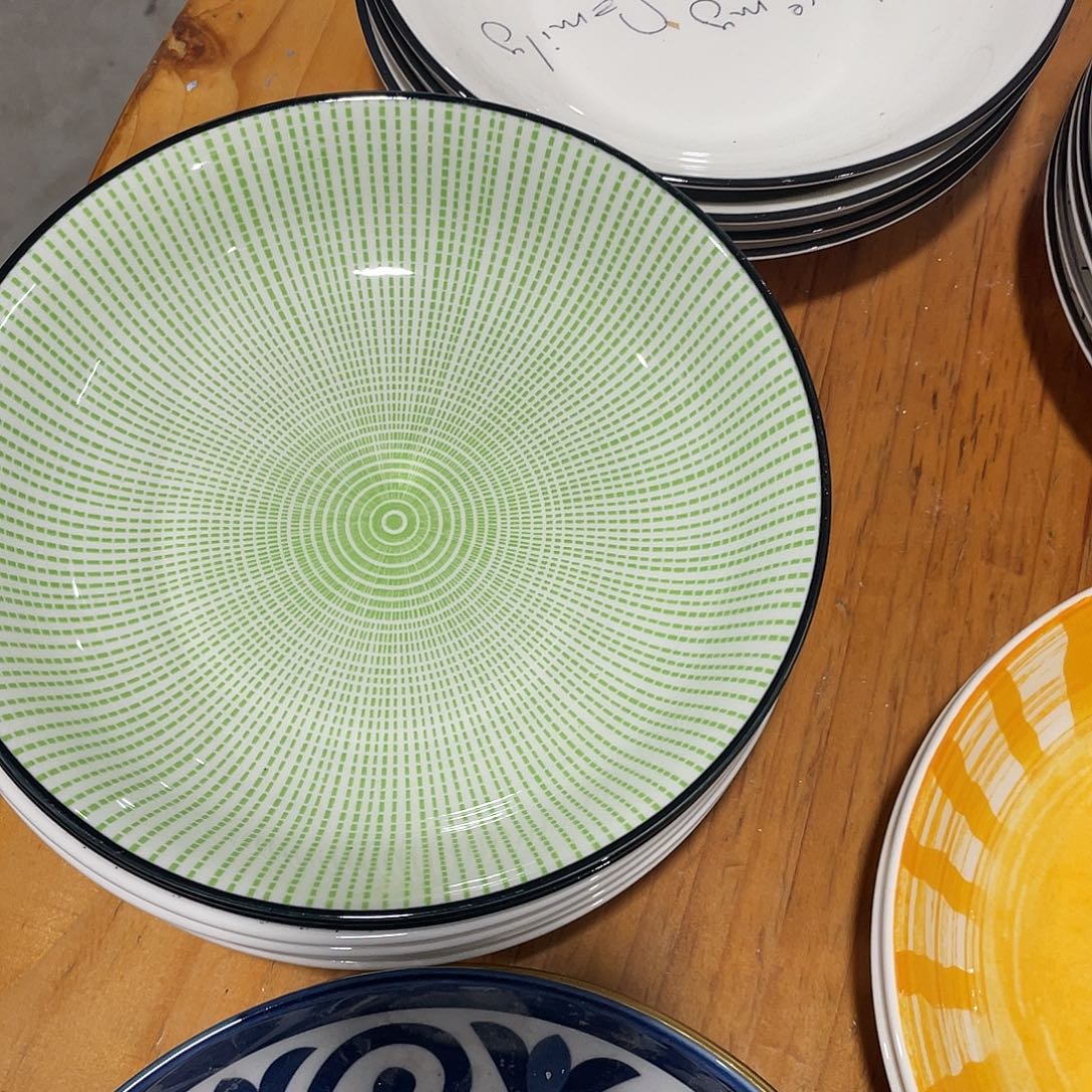 瓷    8寸温佩家 数量是2