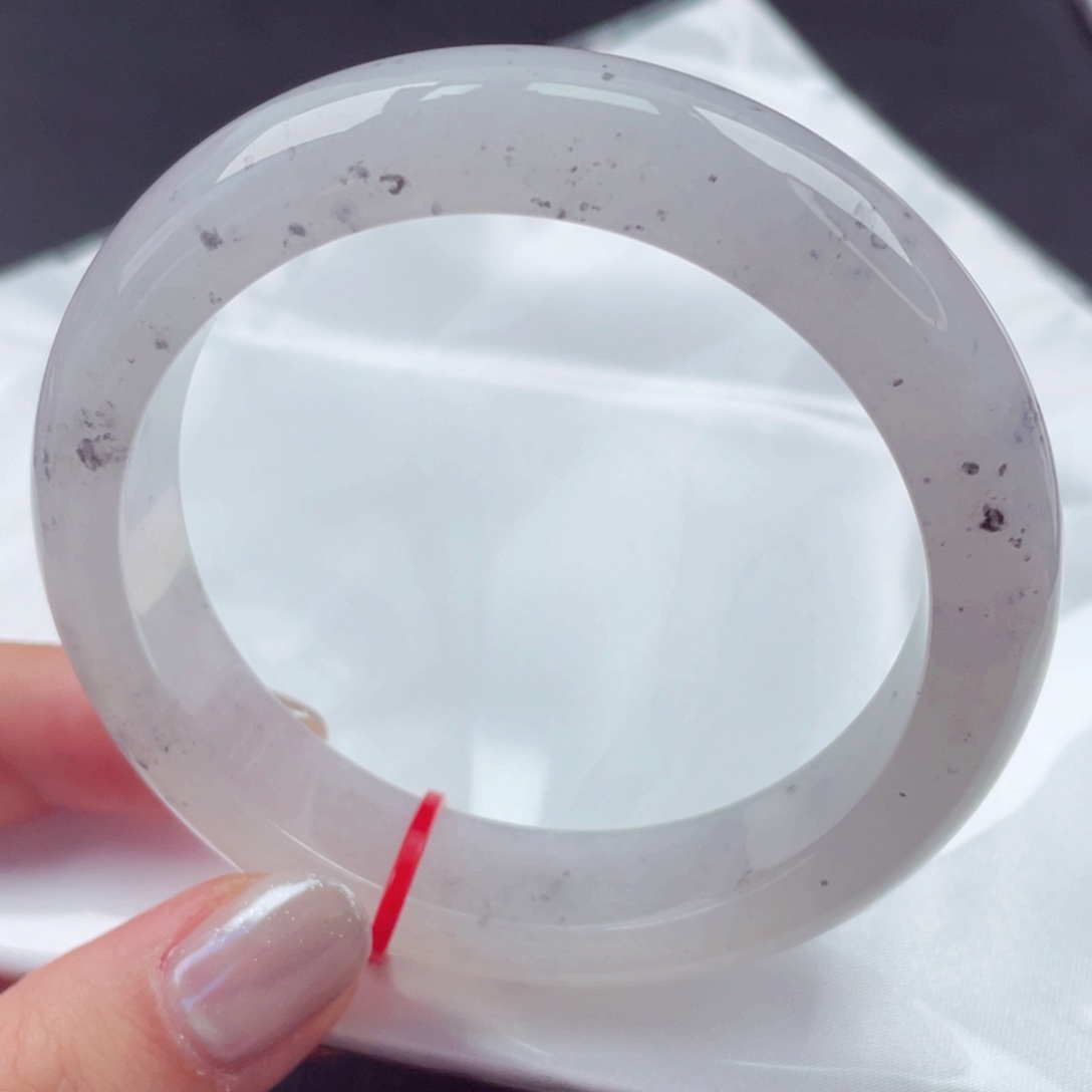 翡翠未镶嵌手镯58.6圈口特色手镯捡漏