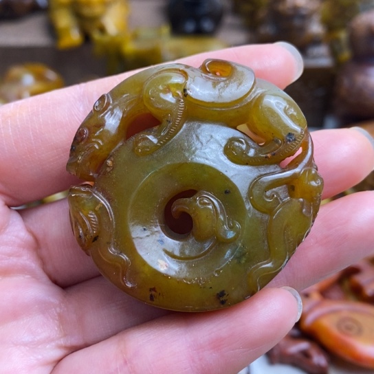 蛇纹石玉未镶嵌颈饰09