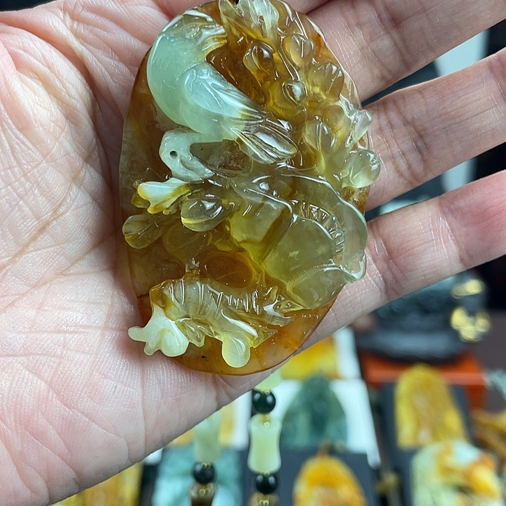 未镶嵌蛇纹石玉颈饰