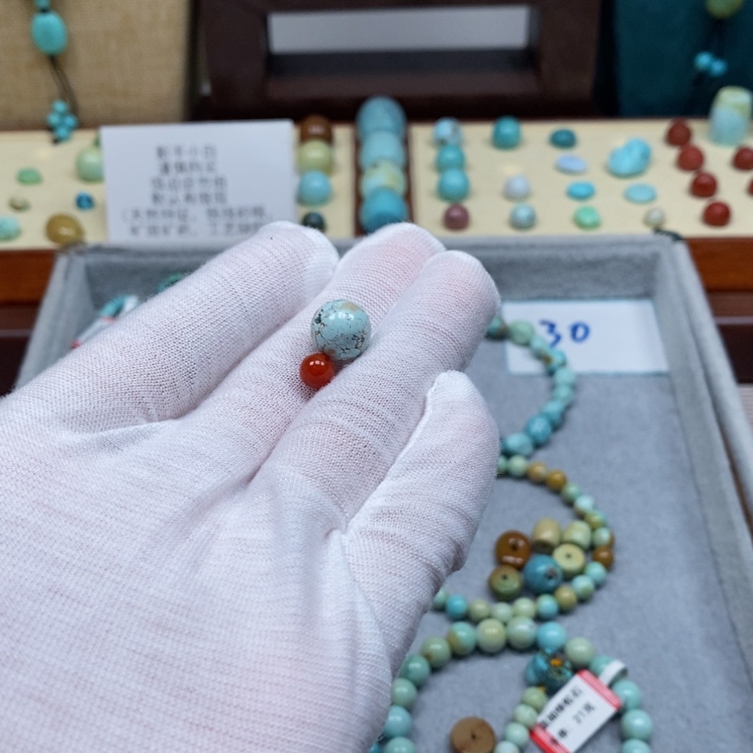 南红玛瑙配饰未镶嵌