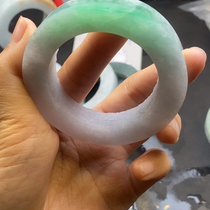 啊****定制翡翠未镶嵌翡翠手镯