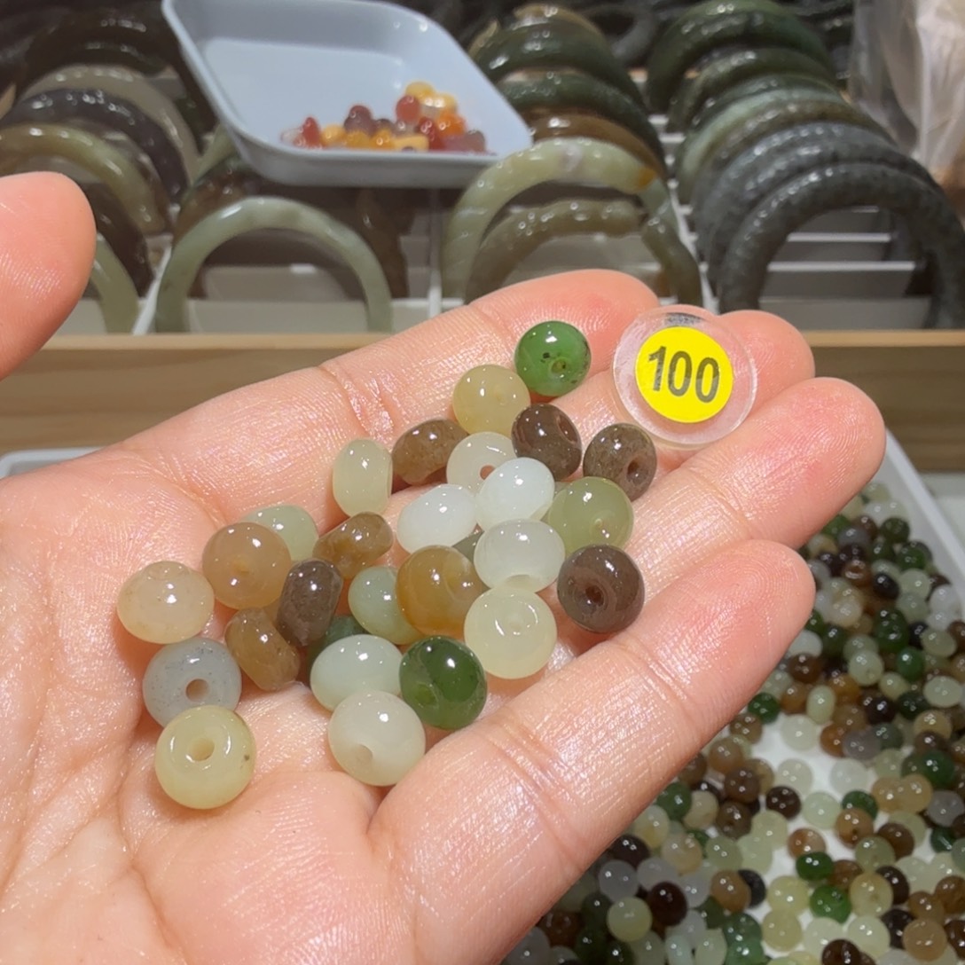 和田玉未镶嵌珠宝奇石