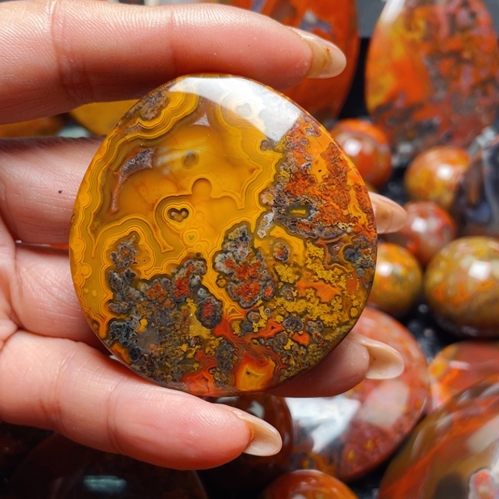 玛瑙/玉髓战国红玛瑙挂件未镶嵌少****来