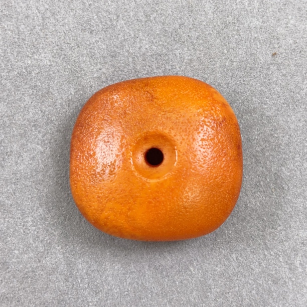 橘皮老蜜蜡藏扣饼子29×28×13（550号）