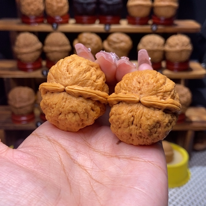 文玩核桃吊坠帝王38