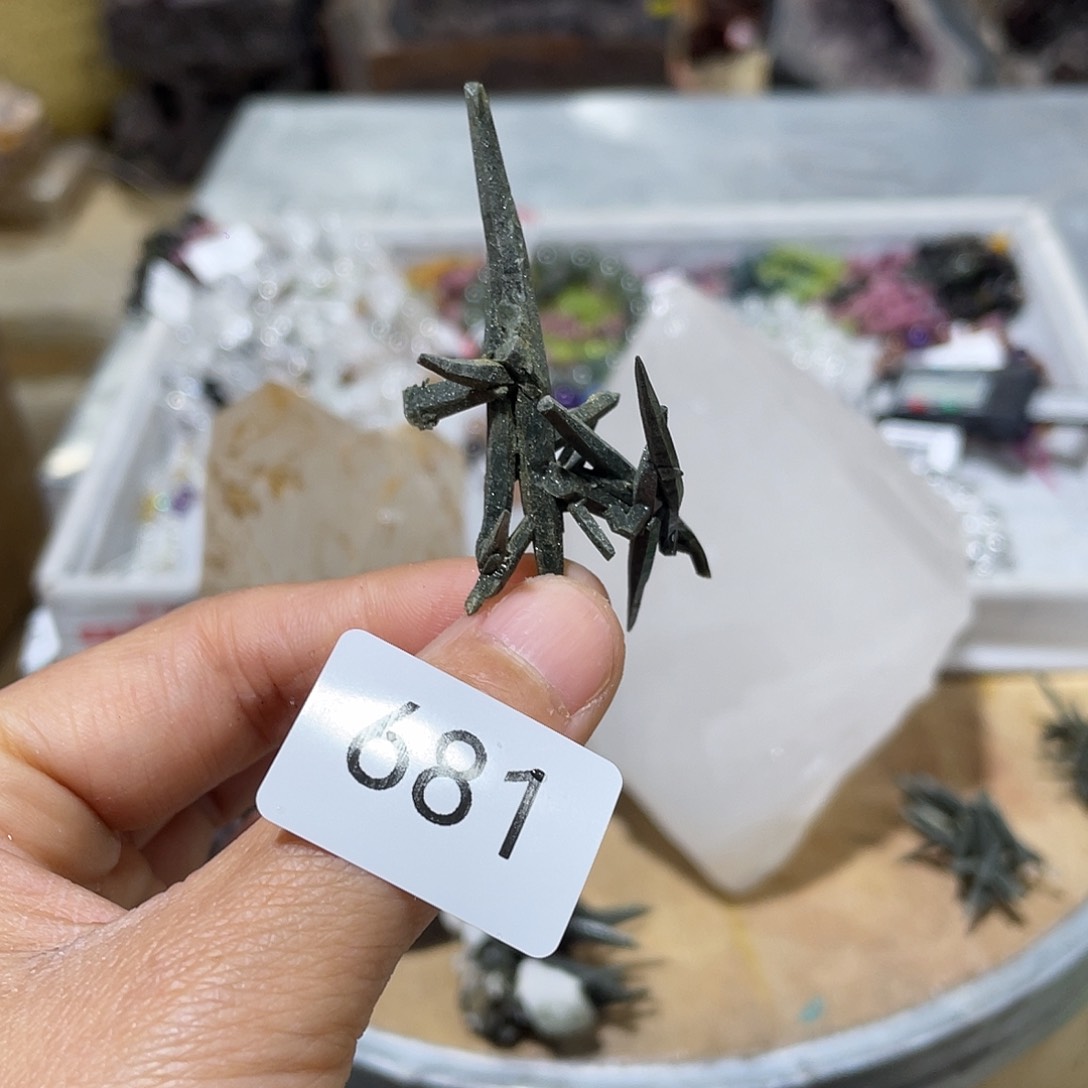 水晶摆件…..未镶嵌