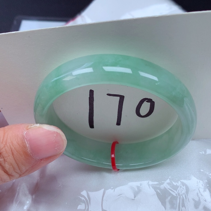 翡翠手镯（贵妃镯）未镶嵌翡翠