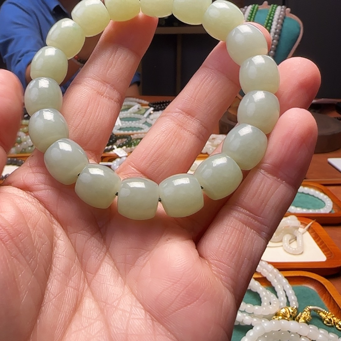 和田玉未镶嵌手链