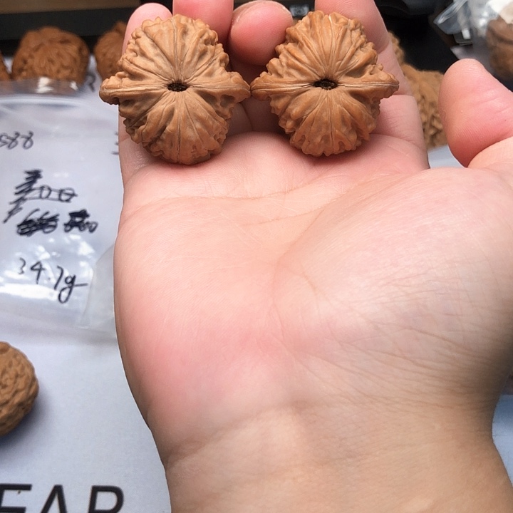 文玩核桃吊坠38全品24年汉高楼