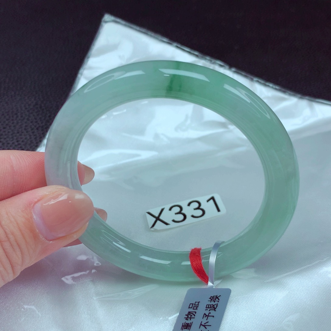 翡翠手镯未镶嵌手镯88